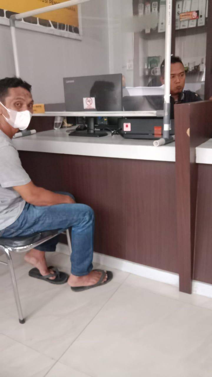Petani Ubi Diinjak-injak dan Diancam di Bunuh oleh Preman Kampung