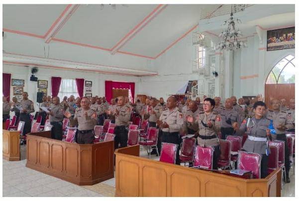 Bagi Korban Gempa Bumi Di Cianjur, Setukpa Lemdiklat Polri Gelar Sholat Ghoib Dan Doa Bersama