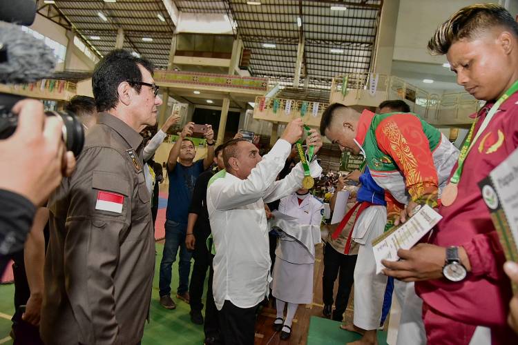 Edy Rahmayadi Minta Wasit Adil Pimpin Pertandingan
