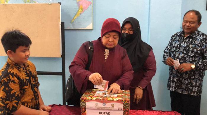 Bangun Budaya Demokrasi, SMP Riad Madani Gelar Pemilihan Ketua OSIS Layaknya Pemilu