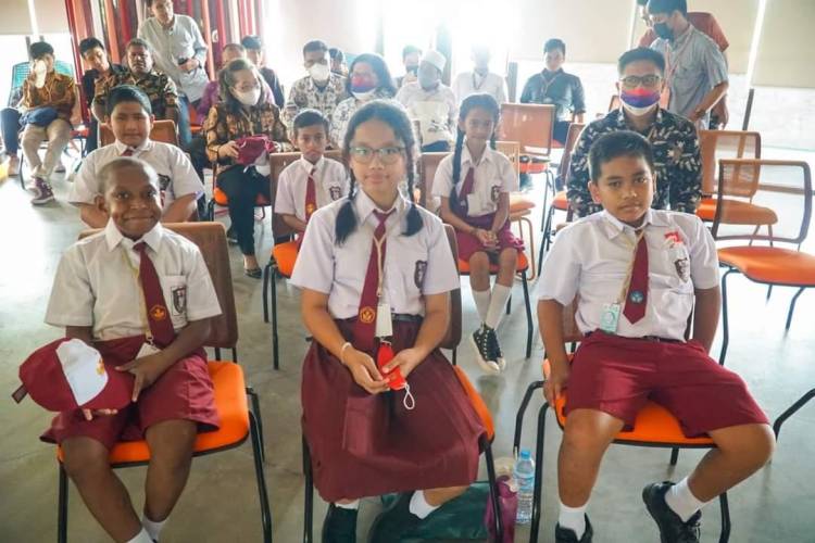 Mantap Bah..!!!! 3 Pelajar SD dari Humbahas Ikut Sukseskan KTT G20 di Bali