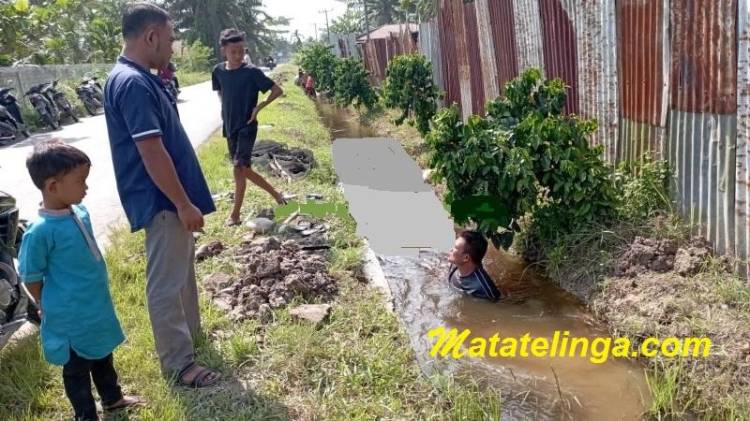 Akibat Gorong-gorong Ditutup, Akhirnya Rumah Warga Di Tanjung Pura Terendam Banjir