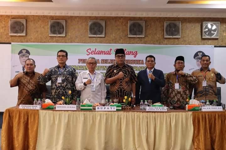 Tiga Calon Kandidat Sekda Madina Ikuti Tahap Pemaparan Makalah dan Wawancara