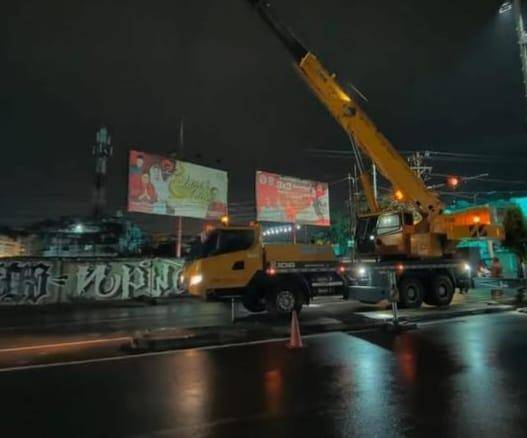 Lagi, Pemko Medan Tumbangkan Billboard Bermasalah