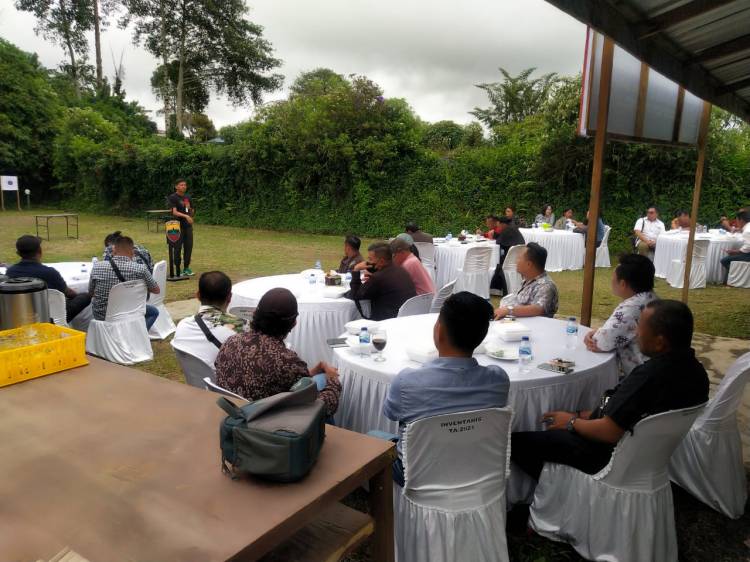 Jalin Kemitraan Dengan Pers , Dandim 0205/TK Gelar Coffee Morning dan Latihan Menembak