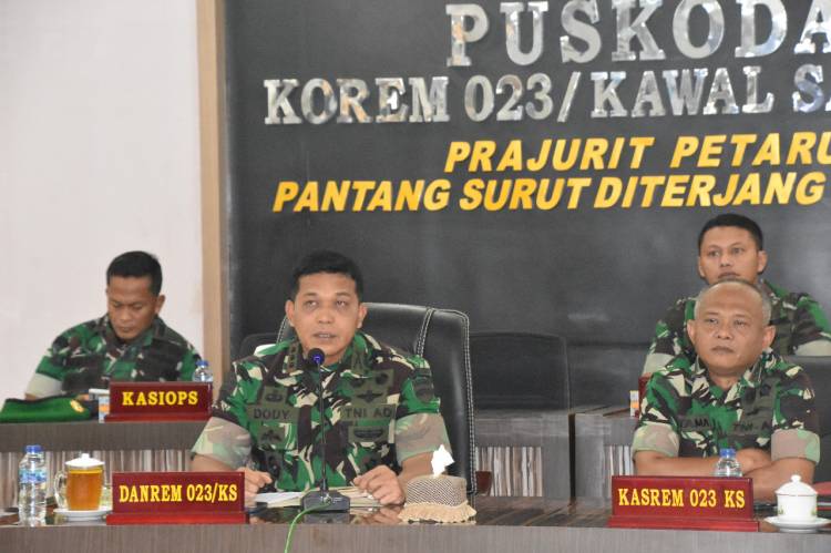Danrem 023/KS Laksanakan Jam Komandan dengan Para Dansat Secara Virtual