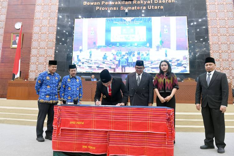Sepakati Ranperda Pajak dan Retribusi Daerah, Pejabat Gubernur Harap Pembangunan Sumut Semakin Cepat