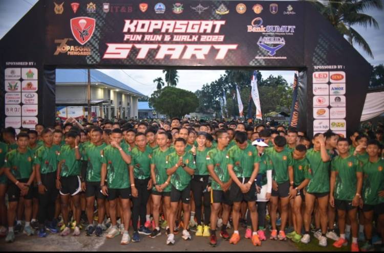 Letkol Roni : Kemanunggalan TNI - Masyarakat Melalui Komunukasi dan Silaturahmi