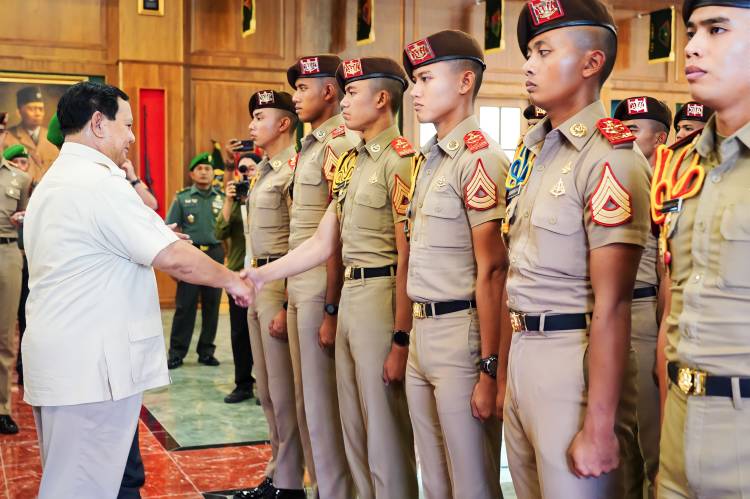 Menhan Prabowo Resmikan Ruang Makan Husein Akmil Magelang