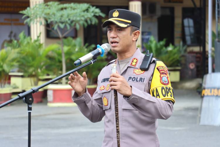 Sebelum Bertugas, Baik Polwan Maupun Personil Lainnya Cek Kesiapannya