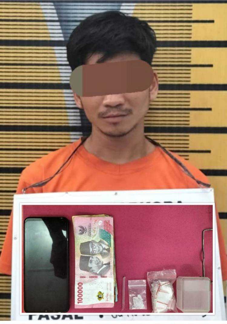 Dikibusi Warga Kampung, Pria Pengangguran Digiring Polisi