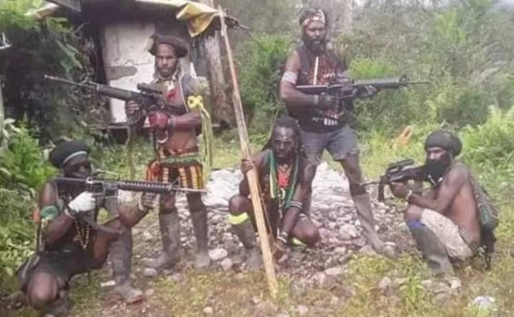 Teroris KKB Beraksi Kembali, Membakar Rumah Warga dan Sekolah Serta Pos TNI Ditembaki