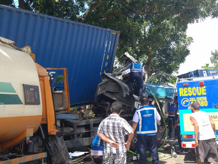 Tabrakan Maut di Tol Belmera, 1 Orang Tewas
