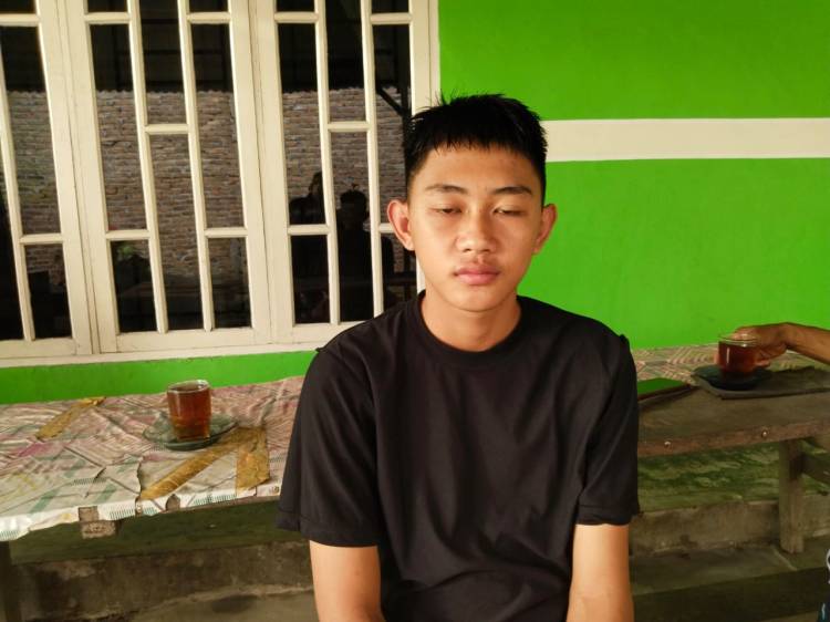 ABG Dibegal di Klumpang Kampung, Motor Melayang