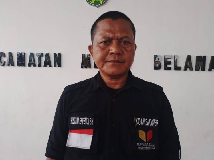 Petugas Tertibkan Ratusan APK di Belawan