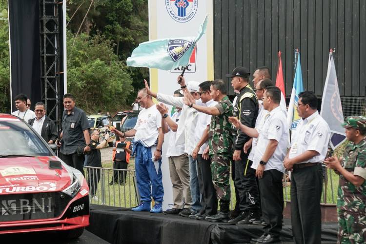 Buka Grand Final Danau Toba APRC 2023,   Pj Gubernur Sumut Dorong Event Olahraga Tingkatkan Pariwisata