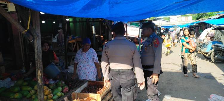 Polres Labusel Patroli Jalan Kaki, Sampaikan Pesan Kamtibmas