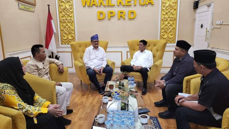 Ketua DMDI Sumut  Dr. H. Muhammad Isa Indrawan, SE., MM Bersama Pengurus Silaturahmi ke DPRD Deli Serdang