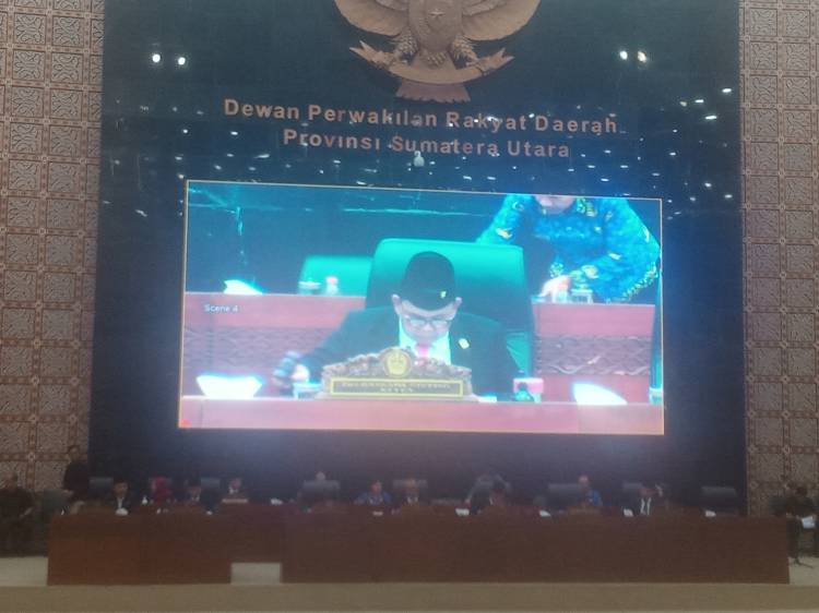 Jawaban pj.Gubernut Sumut terhadap pandangan umum fraksi