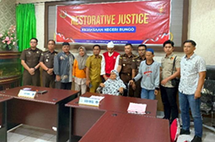 Kejari Bungo Kembali Hentikan Penuntutan Perkara Penganiayaan Dengan Pendekatan Humanis