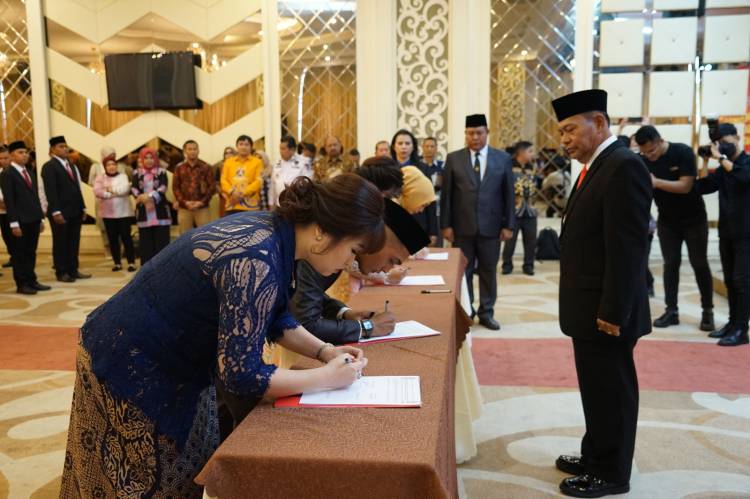 Lantik 120 Notaris, Kakanwil Sumut Mhd. Jahari Sitepu Berpesan Untuk Menjadi Pejabat yang Jujur dan Amanah