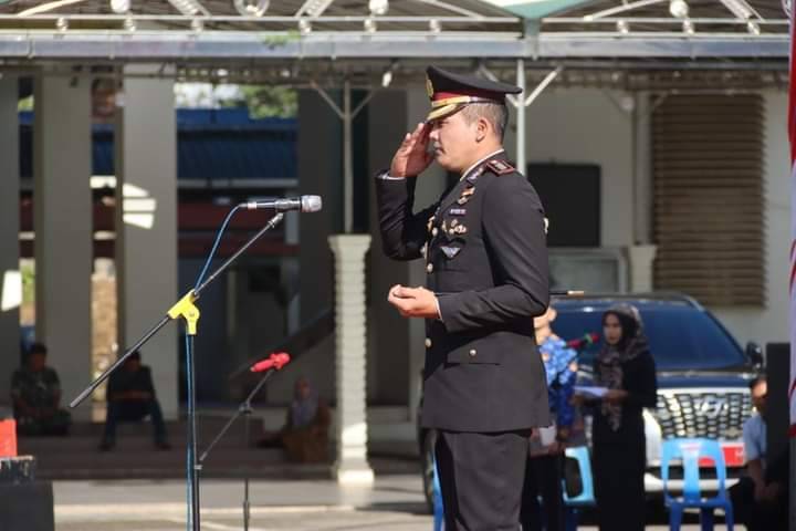Kapolres Madina Pimpim Upacara Hari Pahlawan