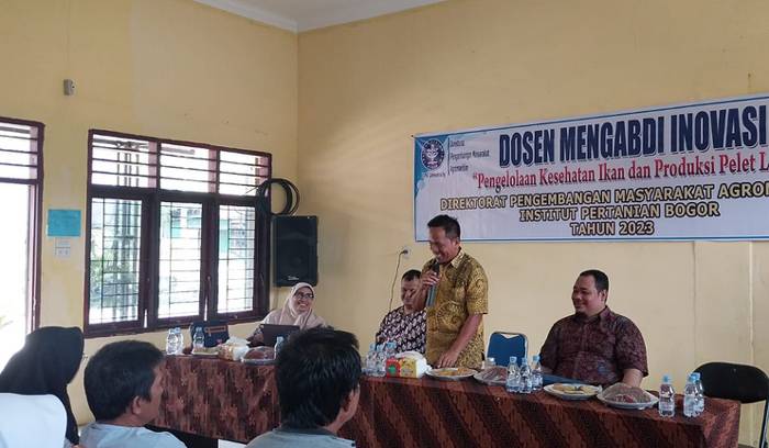 DPMA IPB dan Ikamatabagsel Bogor Gelar Sosialisasi Produksi Pelet Ikan di Sibuhuan