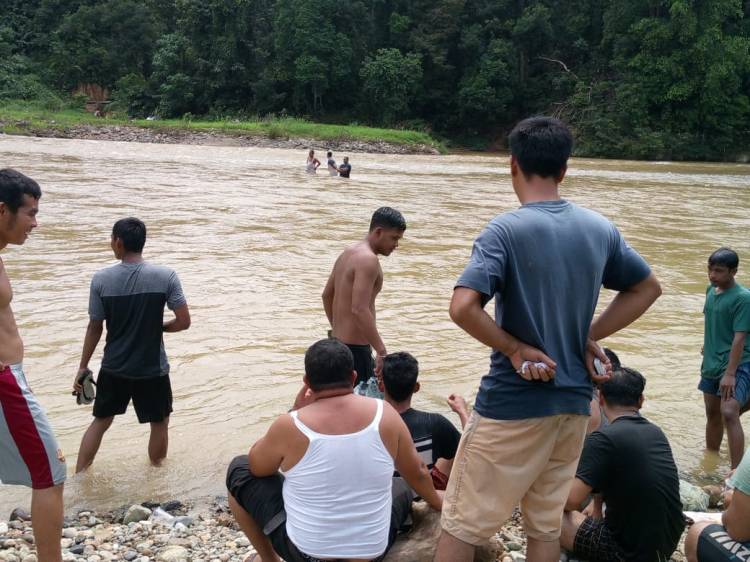 Tenggelam di Sungai Muara Parlampungan ditemukan dalam kondisi sudah tak bernyawa