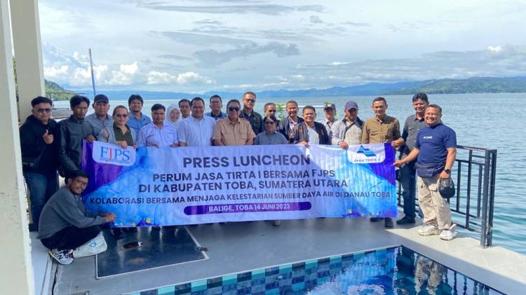 Horas, PJT I dan Jurnalis Toba Diskusi Jaga Kelestarian Sumber Daya Air