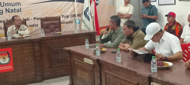 Tim Pemenagan dan Partai Pendukung Harun Mustafa-Icwan Audensi dengan KPU Madina