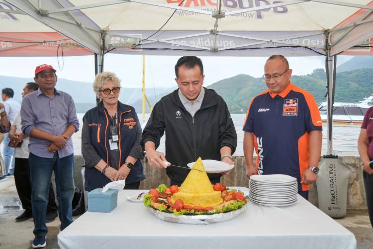 Pj Gubernur Sumut Tinjau Kesiapan Event Aquabike 2024 di Samosir