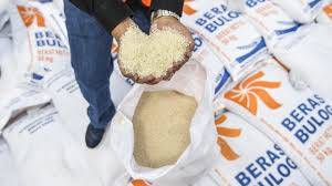 Beras Bulok Import Asal Negara Vietnam Sebanyak 10 ribu ton Dibongkar