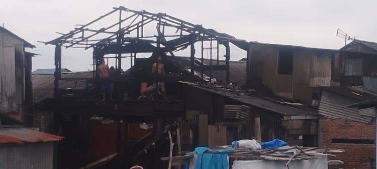 1 Rumah Terbakar di Belawan