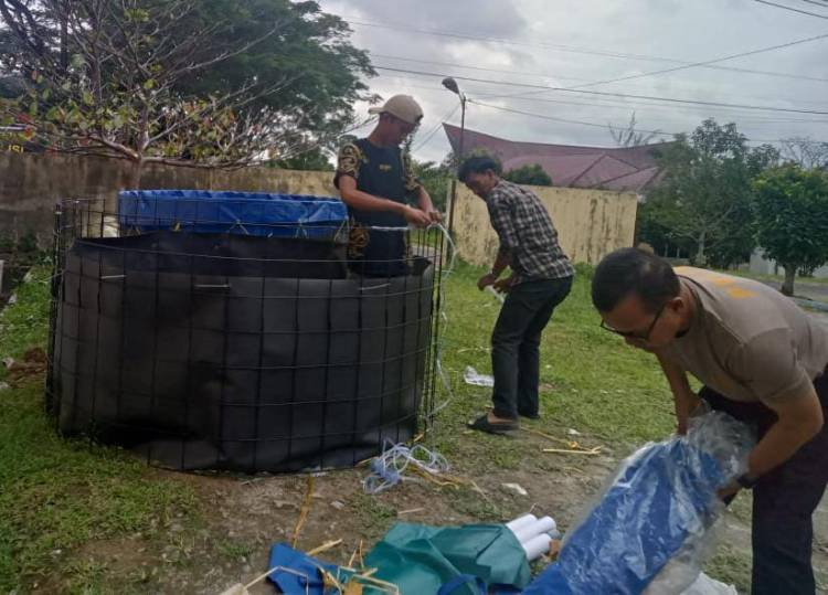 Kabag SDM Polres Simalungun  Membangun Ketahanan Pangan dengan Kolam Ikan