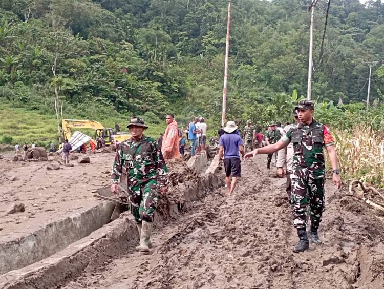 Polsek Tanah Jawa Hadiri Pelantikan PTPS: Upaya Polri Wujudkan Pilkada Damai di Jawa Maraja Bah Jambi