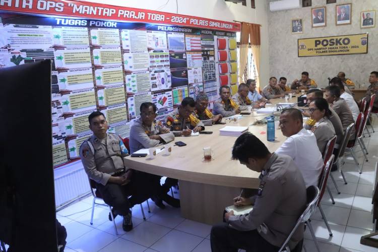 Ketemu Emak-emak di Tapteng Ribka Tjiptaning Ajak Awasi Jalannya Pilkada