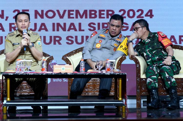 Pj Gubernur Agus Fatoni bersama Forkopimda dan Insan Pers Sumut Deklarasi Pilkada Damai