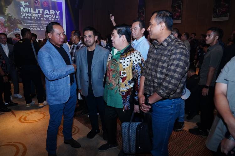 Teladani Pahlawanmu, Cintai Negerimu, Peringati Hari Pahlawan
