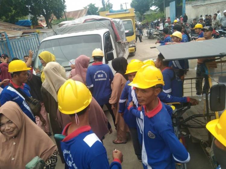 71 Buruh Bongkar Muat Terancam Nganggur, pasca 19 Tahun Kerja di Pelabuhan Teluk Nibung