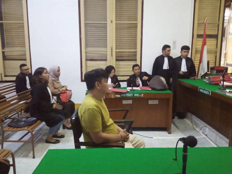 Terbukti Pesan Rokok Ilegal dari Pekanbaru, Warga Medan Johor Dihukum 2 Tahun Penjara