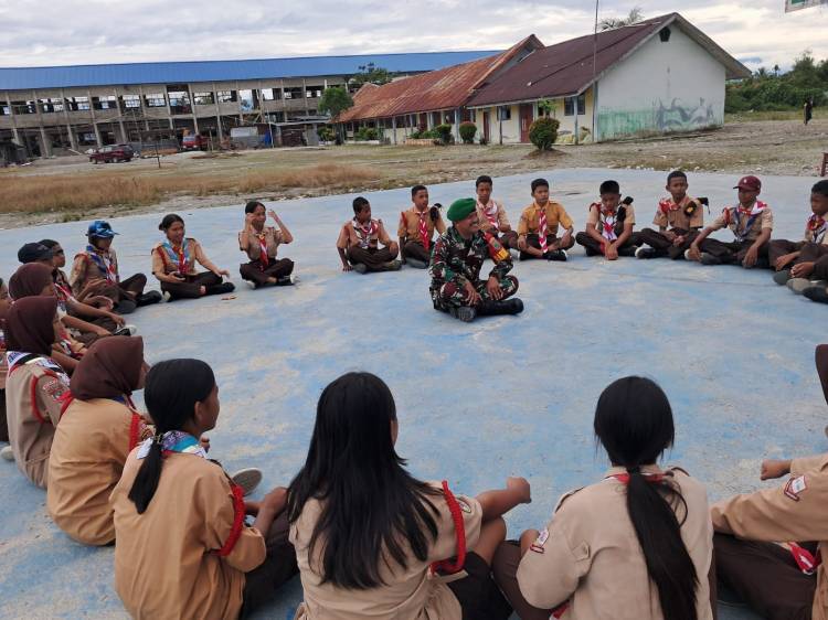 Tanamkan Kedisiplinan, Babinsa Timika Latih PBB dan Beri Wawasan Kebangsaan