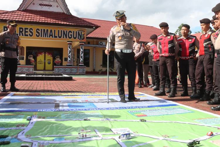 Polres Simalungun Gelar Tactical Floor Game (TFG) untuk Persiapan Operasi "Aquabike Toba-2024"
