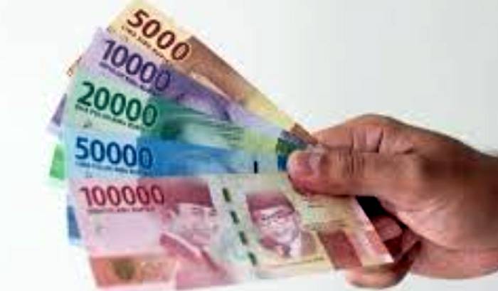Nilai Tukar Rupiah Turun 43 Poin jadi Rp15.914 per dolar AS