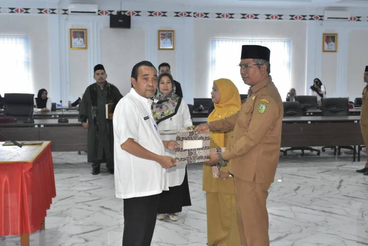 Sekdakab Madina Lantik 11 Kepala Sekolah