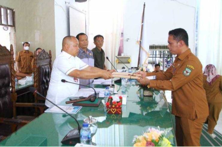 Pjs Wali Kota Melalui Sekdako Sampaikan Nota Keuangan Walikota Atas Ranperda APBD