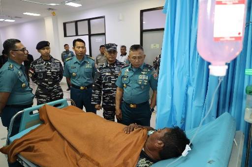 Satgas Patkor Malindo 166/24 Terima Dan Evakuasi Nelayan WNI Korban Telaggelam di Selat Malaka