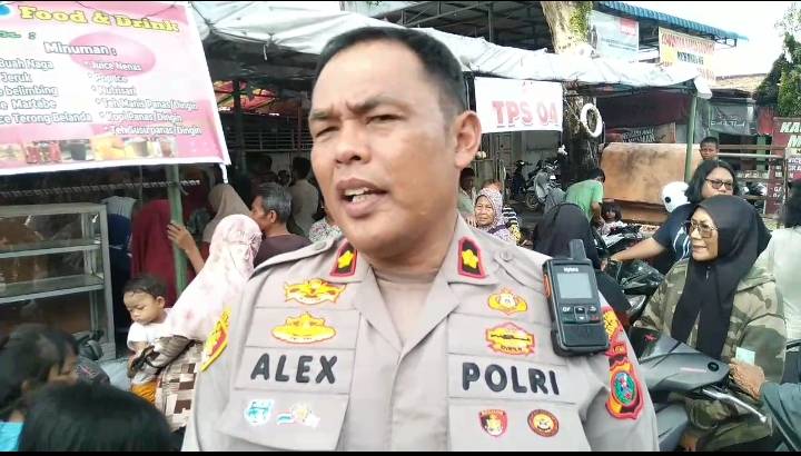 Polrestabes Medan Bantu Korban Terdampak Banjir di Tanjung Gusta