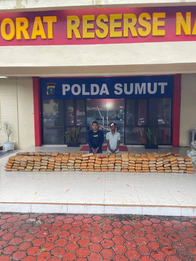 Polda Sumut Sita 272 Kg  Ganja dari 2 Tersangka