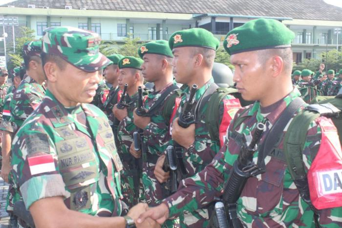 Pangdam XII/Tpr  Pimpin Upacara Penerimaan Dan Pemberangkatan Satgas Pamtas Yonif 133/Yudha Sakti