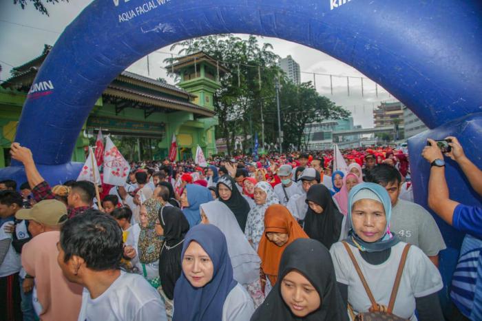 Akhyar Buka dan Lepas Lomba Gerak Jalan Sehat